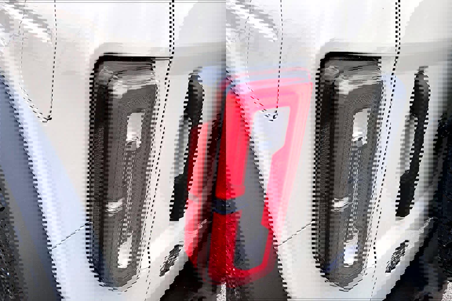 Certified 2025 Ford Bronco Outer Banks w/ Black Appearance Package image 29