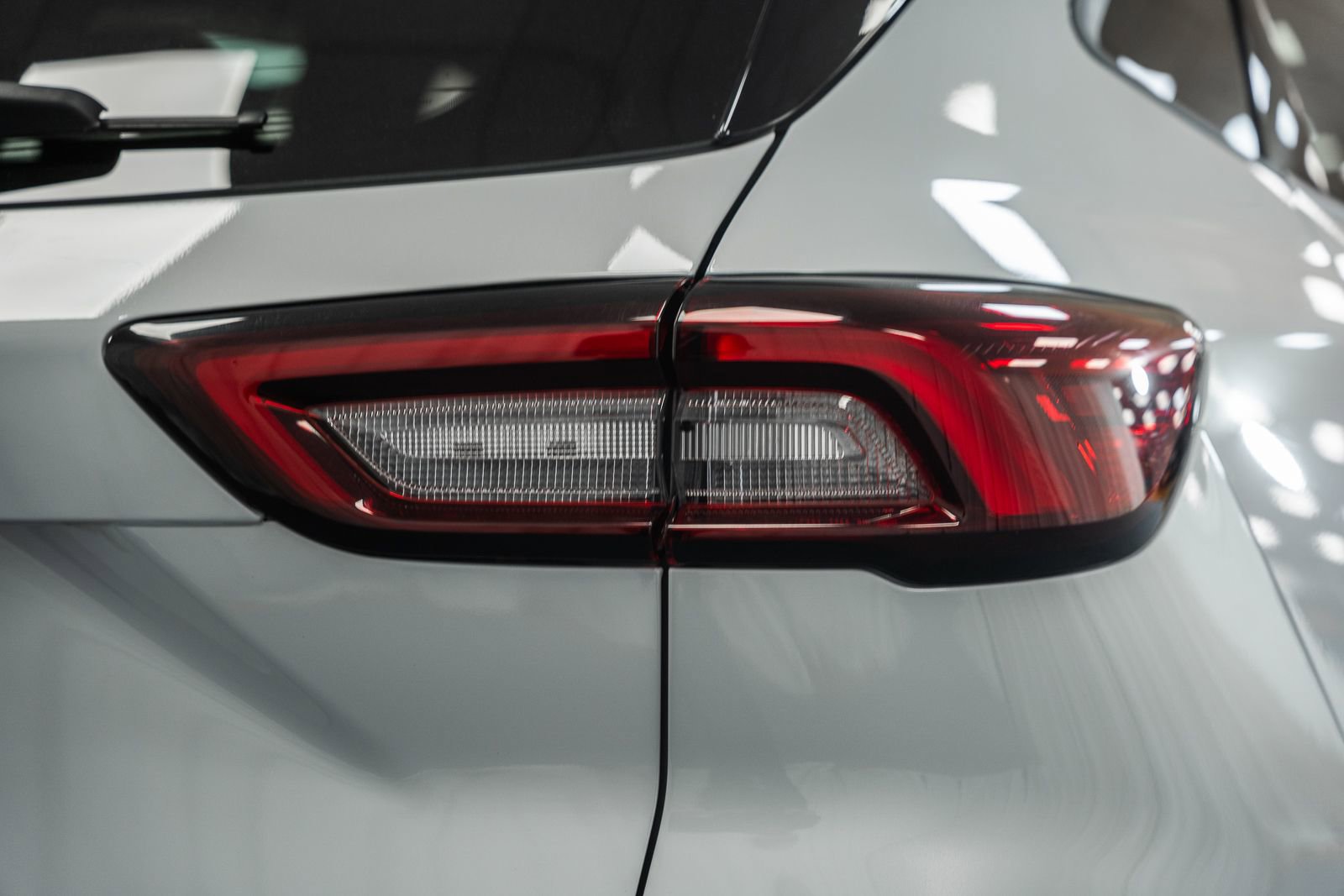 Certified 2025 Ford Escape ST-Line image 7