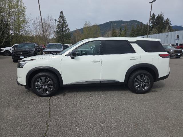 Used 2024 Nissan Pathfinder S AWD/4WD image 5