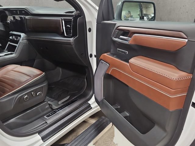 Used 2023 GMC Sierra 1500 Denali Ultimate AWD/4WD image 17