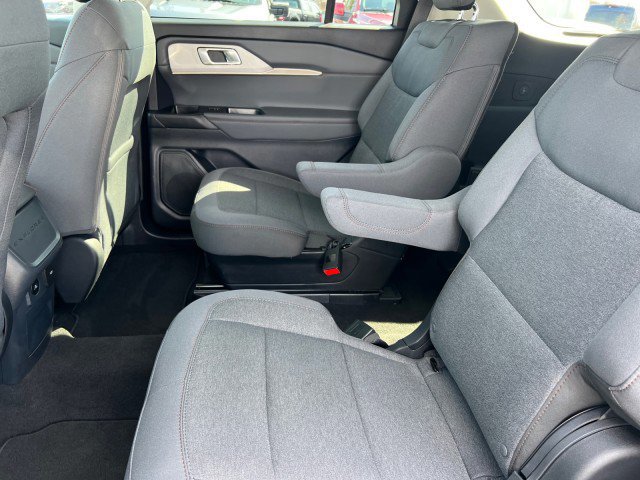 Certified 2025 Ford Explorer Active image 20