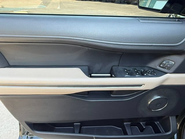 Certified 2022 Ford Expedition XLT RWD image 11