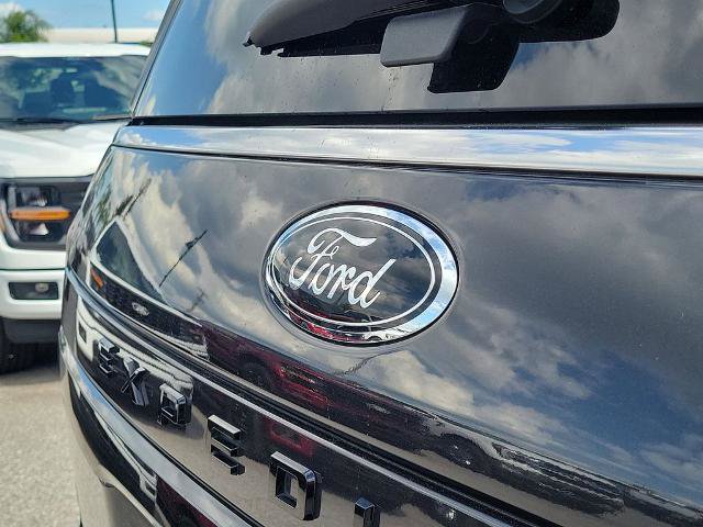 Certified 2024 Ford Expedition Limited RWD image 9