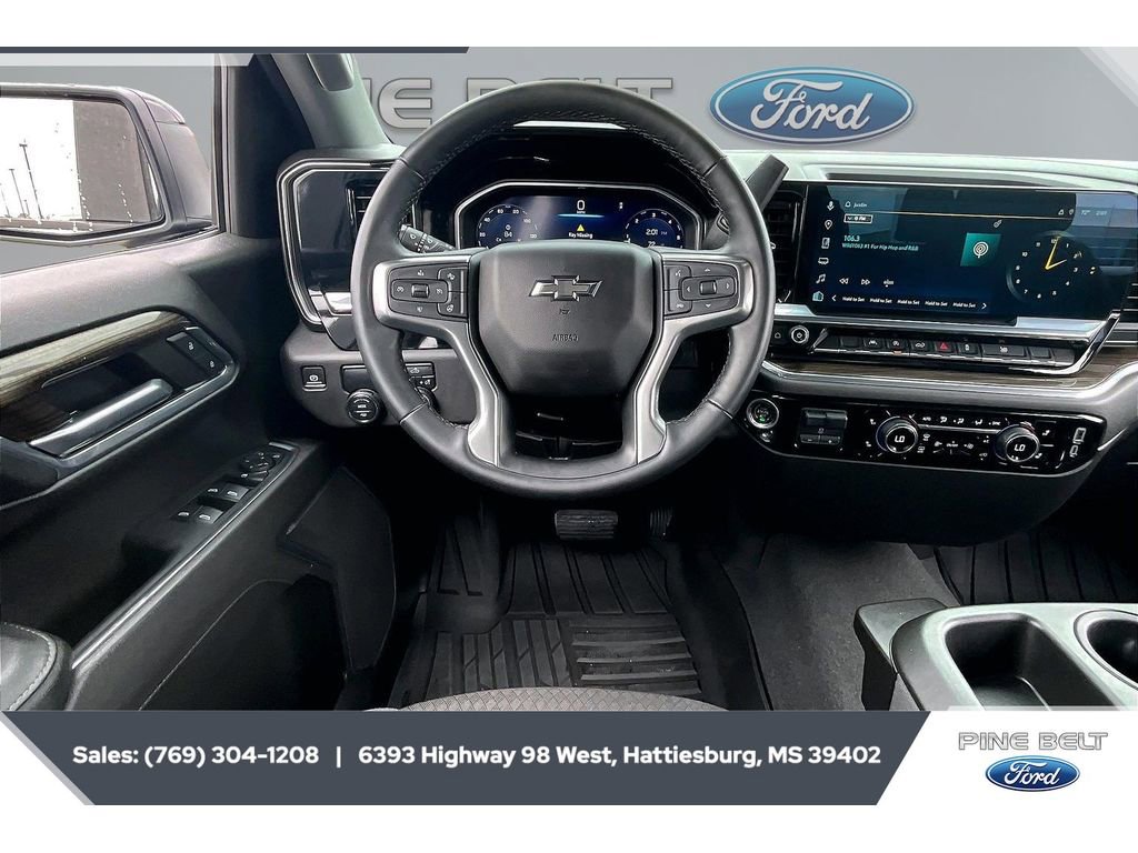 Used 2024 Chevrolet Silverado 1500 RST RWD image 5