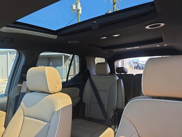 Used 2023 Chevrolet Traverse Premier AWD/4WD image 22