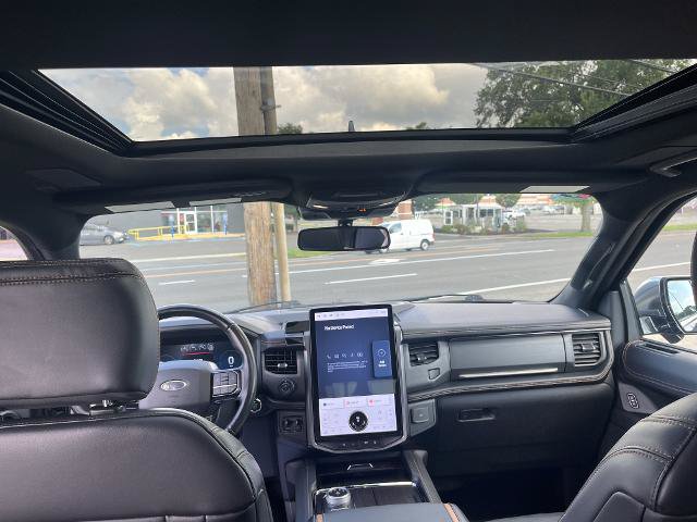 Certified 2024 Ford Expedition Platinum AWD/4WD image 21