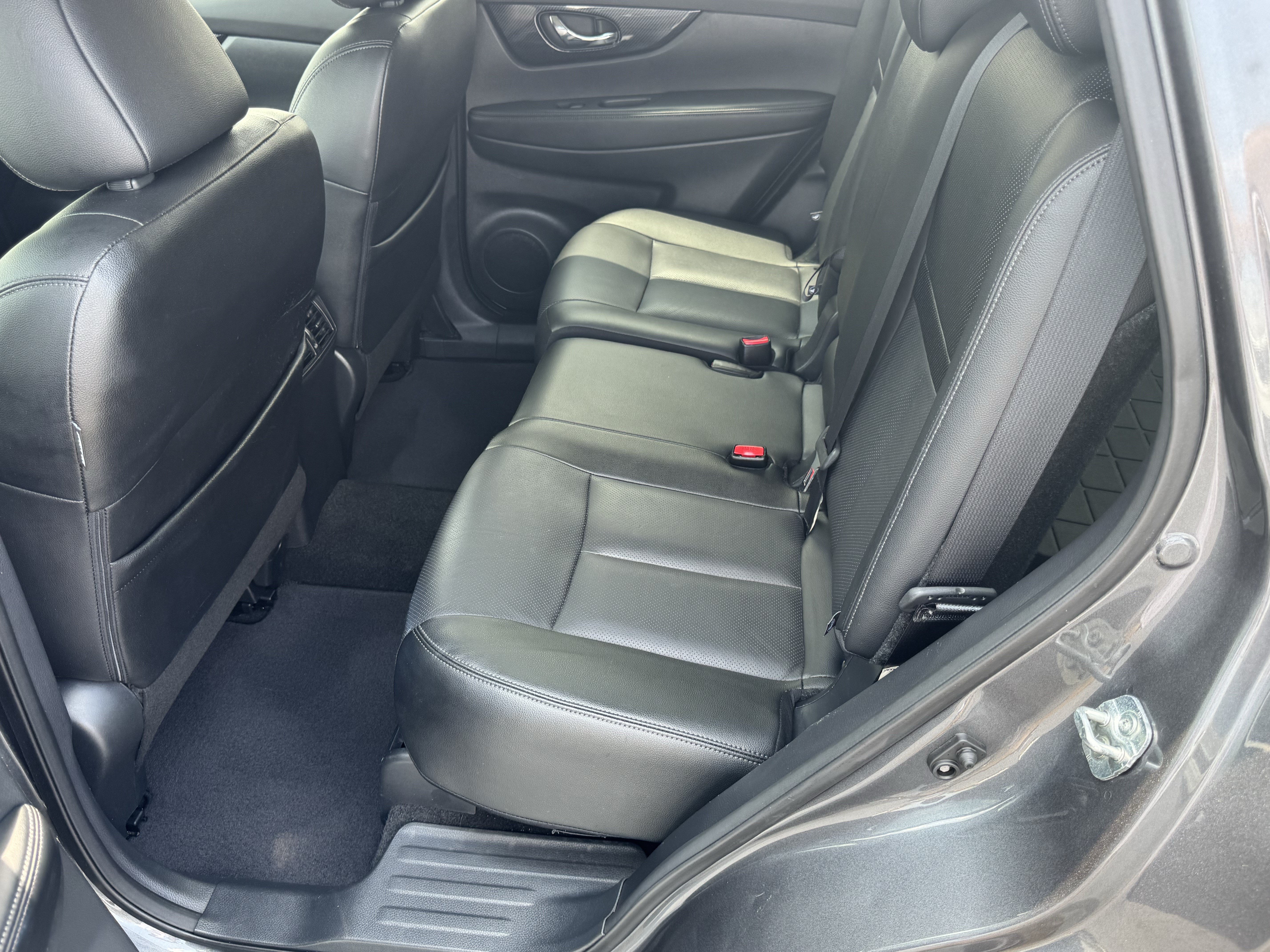 Used 2019 Nissan Rogue SL AWD/4WD image 22