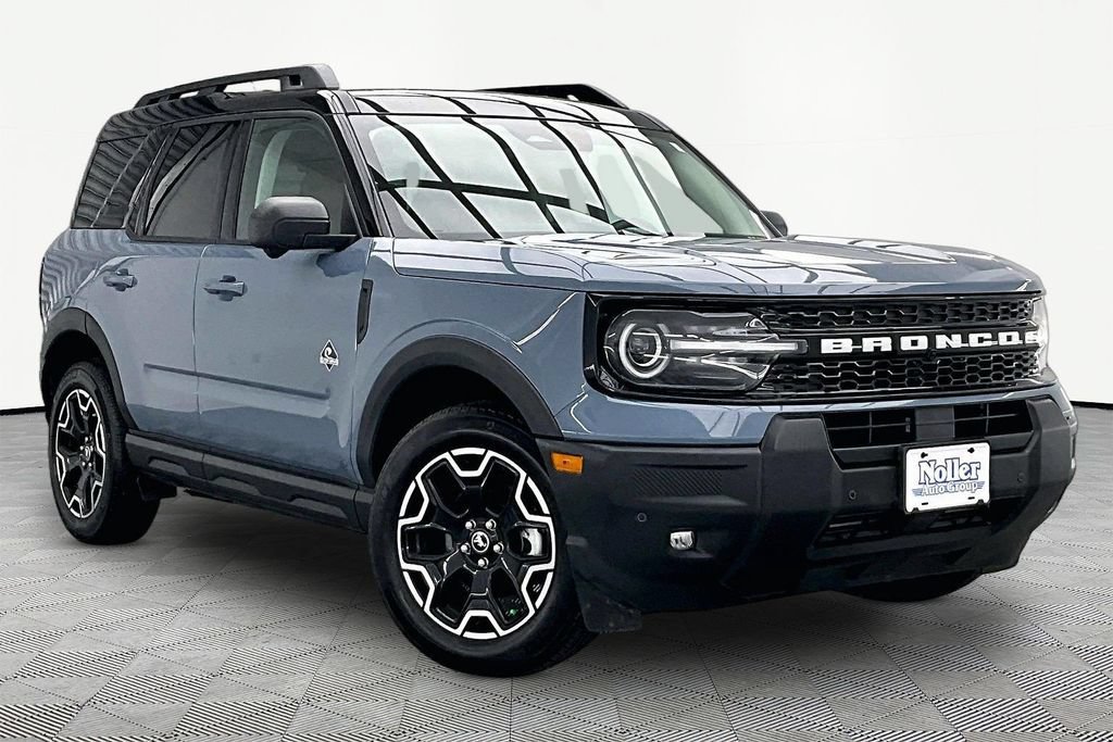 Certified 2025 Ford Bronco Sport Outer Banks w/ Outer Banks Tech Package+ AWD/4WD image 12