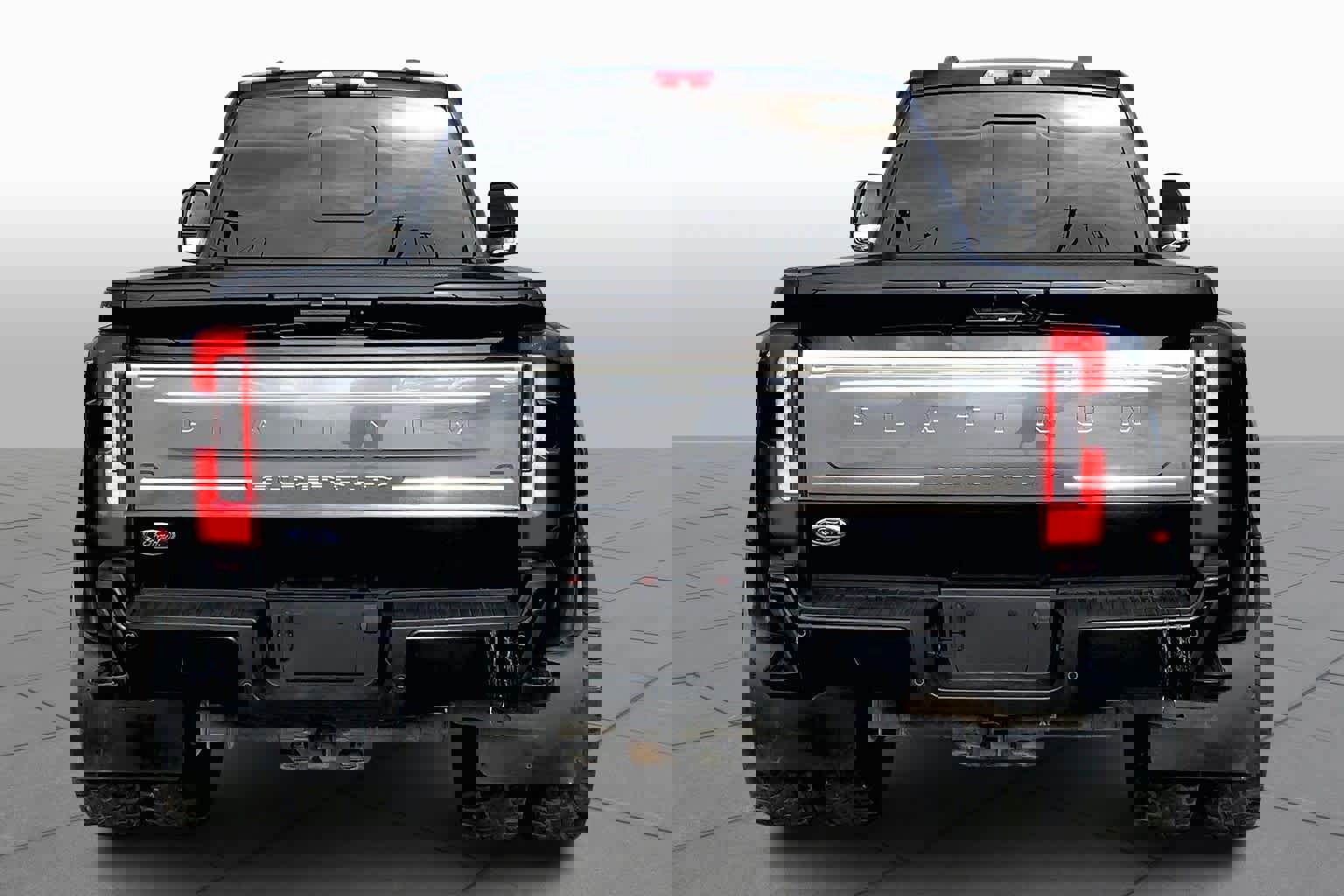 Certified 2024 Ford F350 Platinum w/ FX4 Off-Road Package image 3