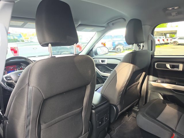 Certified 2023 Ford Explorer XLT RWD image 16