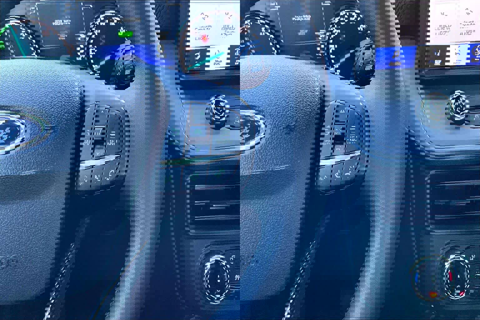 Certified 2023 Ford Maverick Lariat w/ Lariat Luxury Package image 25