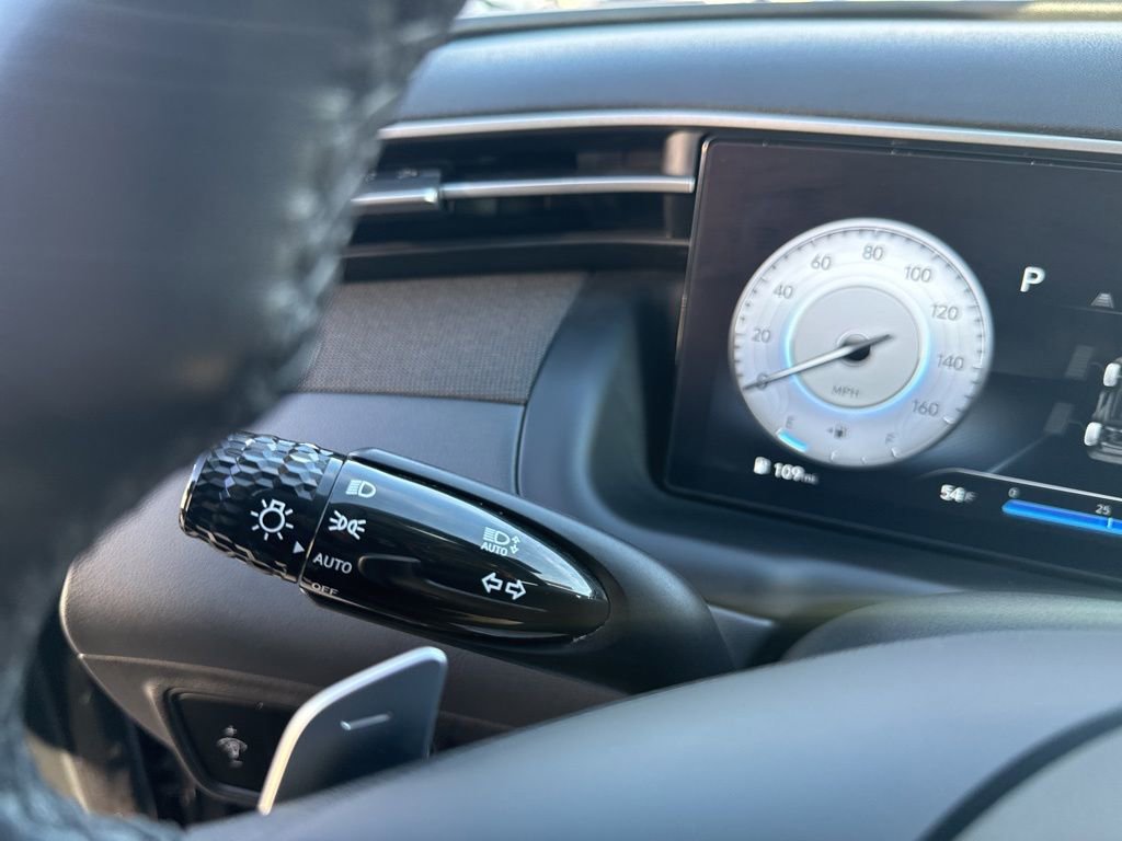 Used 2023 Hyundai Tucson Limited image 25