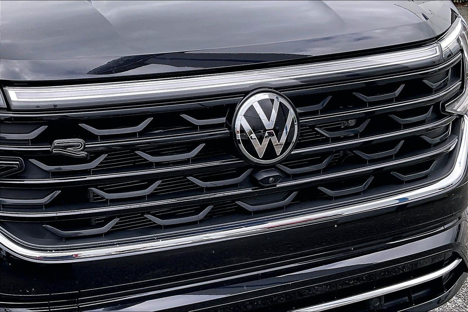 Used 2025 Volkswagen Atlas SEL Premium R-Line AWD/4WD image 30