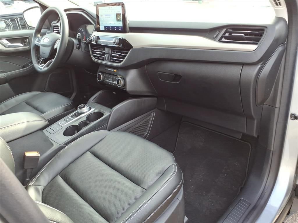 Certified 2022 Ford Escape SEL image 9