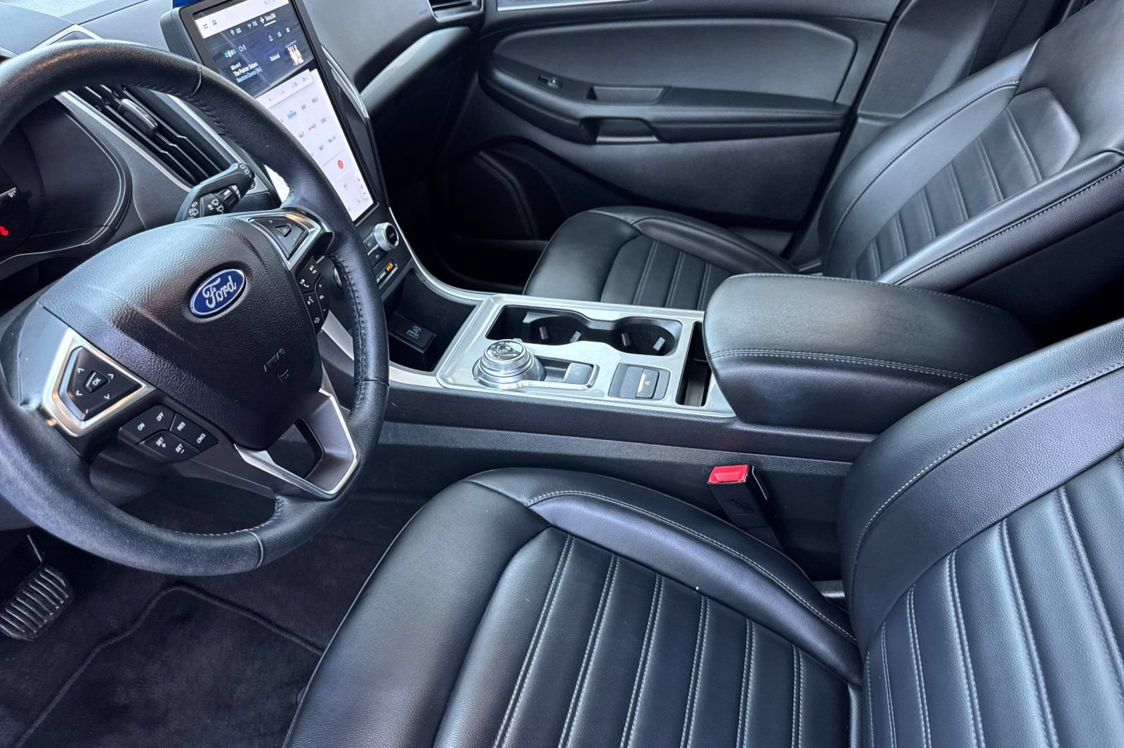 Certified 2024 Ford Edge SEL w/ Convenience Package AWD/4WD image 9
