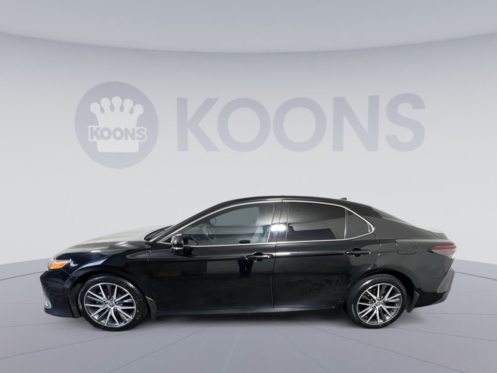 Used 2023 Toyota Camry XLE w/ Cold Weather Package AWD/4WD image 7