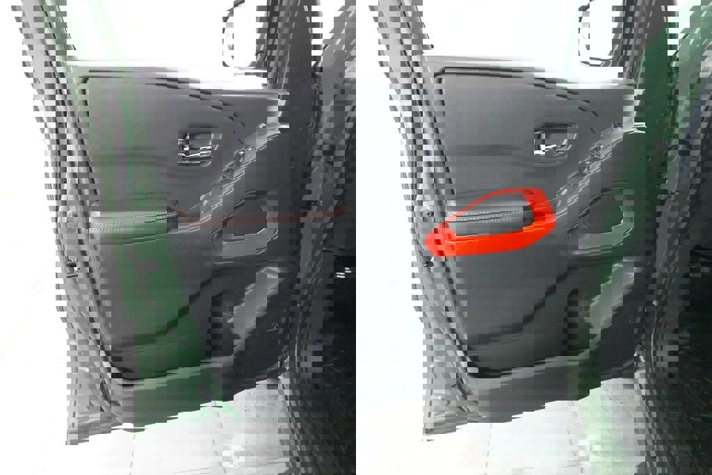 Used 2025 Nissan Frontier PRO-4X w/ Pro Convenience Package AWD/4WD image 22