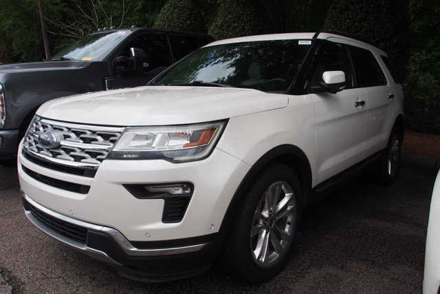 Certified 2018 Ford Explorer Limited w/ Equipment Group 301A FWD image 4