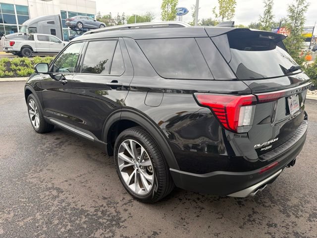 Certified 2025 Ford Explorer Platinum w/ Ultimate Package AWD/4WD image 4