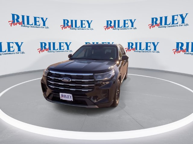 Certified 2025 Ford Explorer Active AWD/4WD image 3