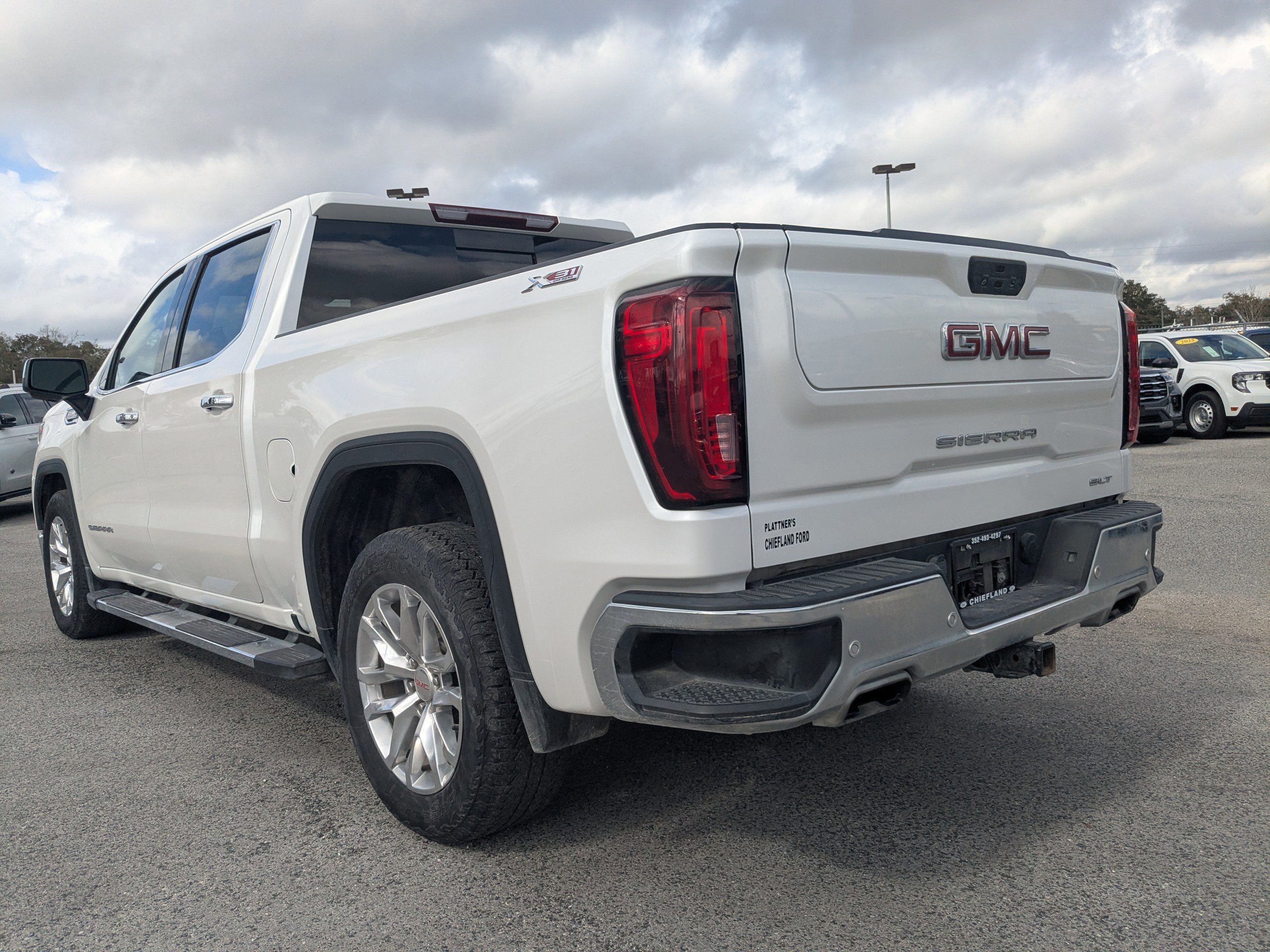 Used 2022 GMC Sierra 1500 SLT w/ SLT Premium Plus Package image 3