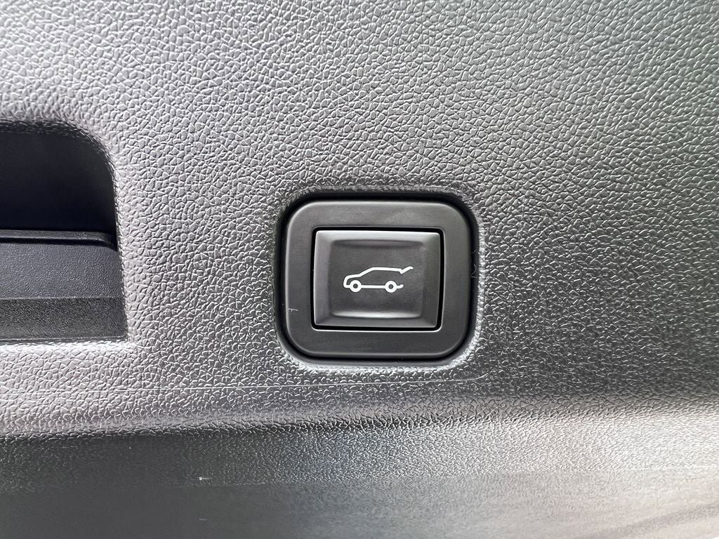 Used 2026 Chevrolet Traverse Z71 w/ Driver Confidence Package AWD/4WD image 16