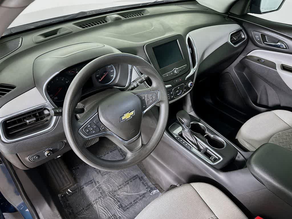 Used 2024 Chevrolet Equinox LS w/ Driver Confidence II Package FWD image 2