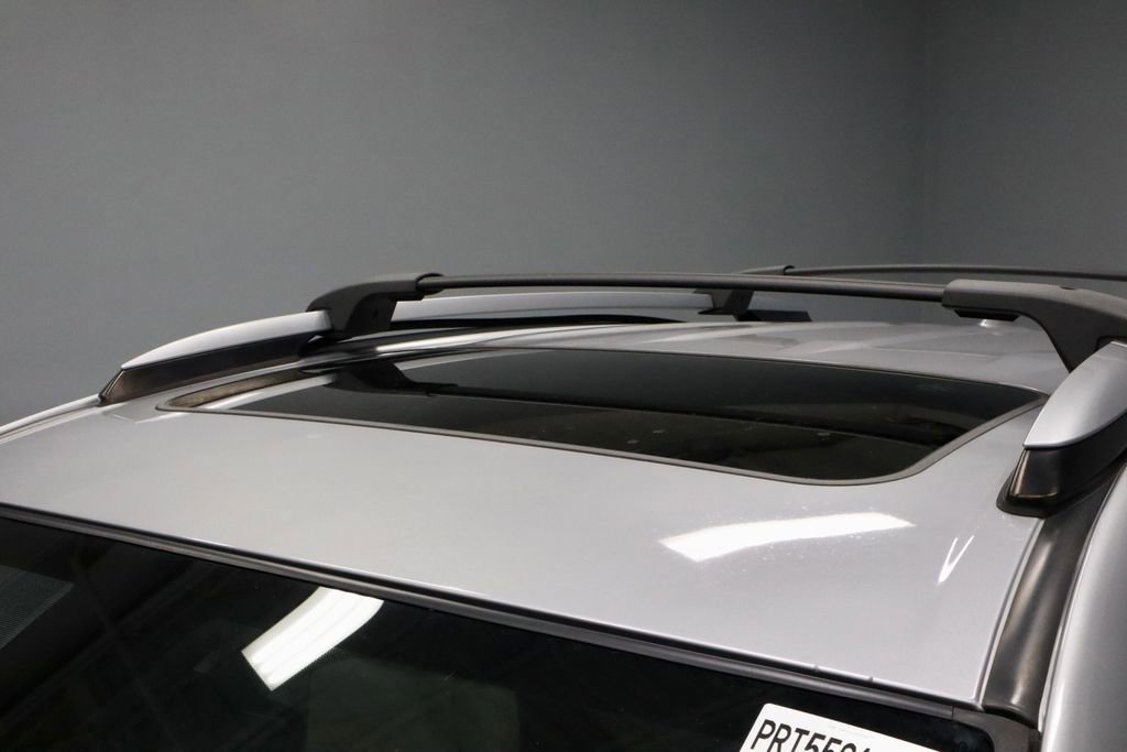 Used 2018 Toyota RAV4 Limited AWD/4WD image 33