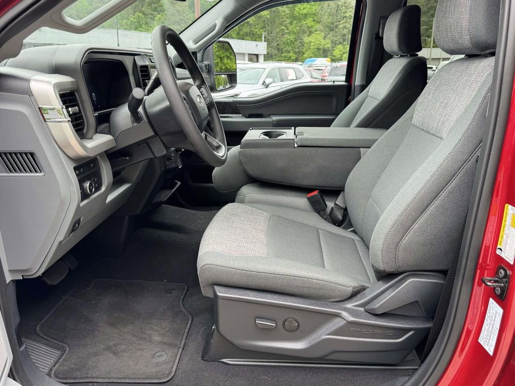 Certified 2024 Ford F250 XLT w/ XLT Premium Package AWD/4WD image 20