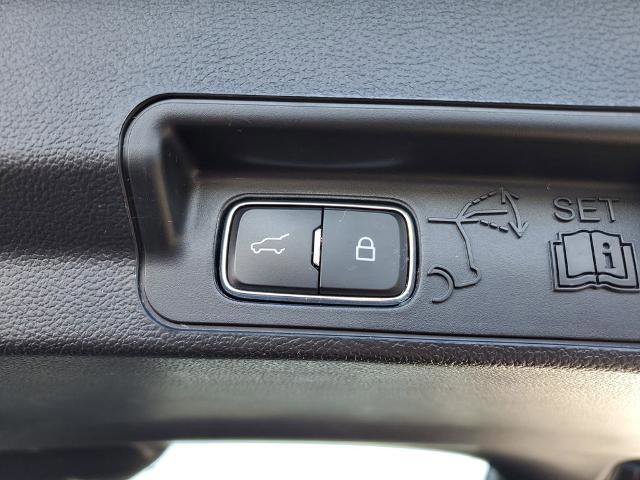 Certified 2023 Ford Explorer XLT w/ Equipment Group 202A image 29