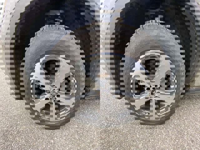 Used 2021 Mercedes-Benz GLC 300 image 4