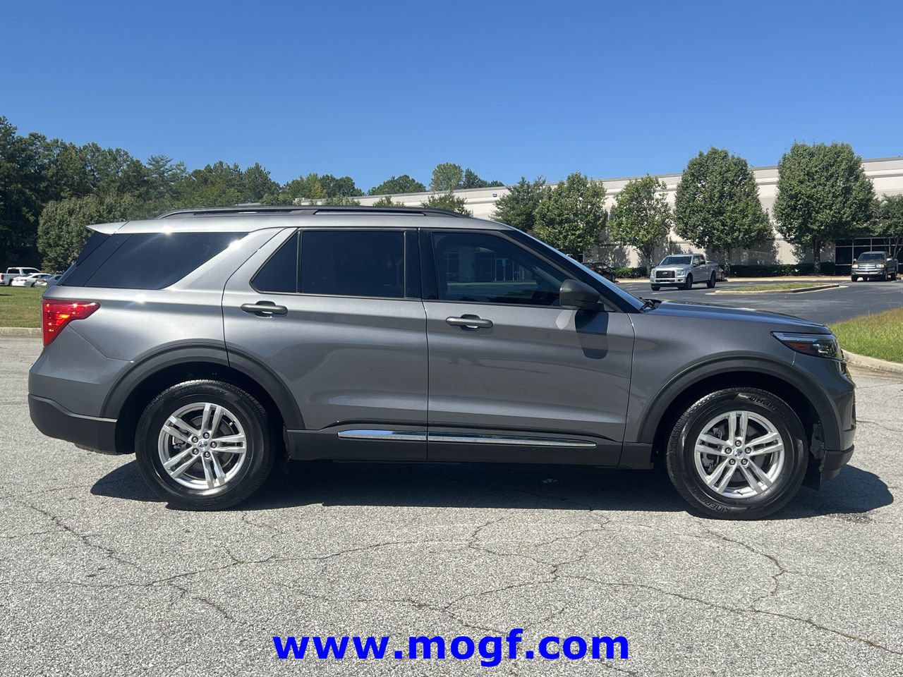 Certified 2023 Ford Explorer XLT RWD image 24