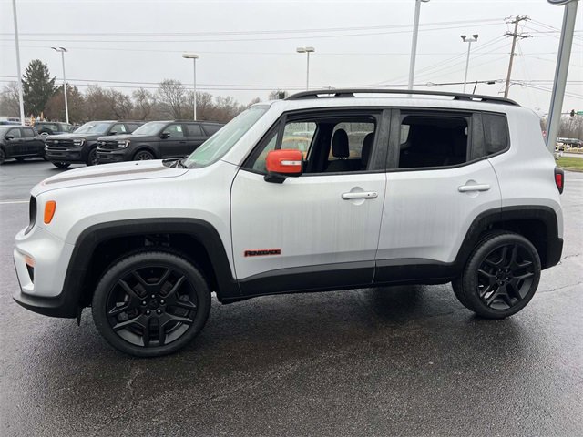 Used 2020 Jeep Renegade Latitude image 3