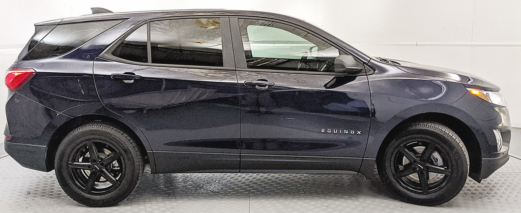 Used 2020 Chevrolet Equinox LS w/ LPO, Floor Liner Package AWD/4WD image 2