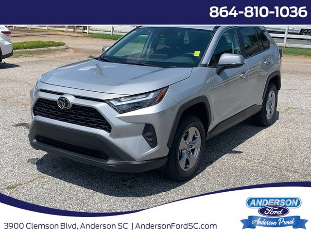 Used 2025 Toyota RAV4 XLE AWD/4WD image 1