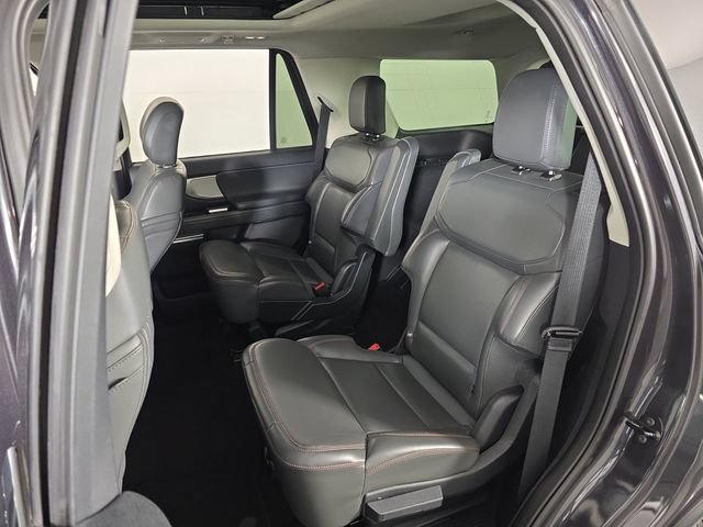 Certified 2025 Ford Expedition Active AWD/4WD image 27