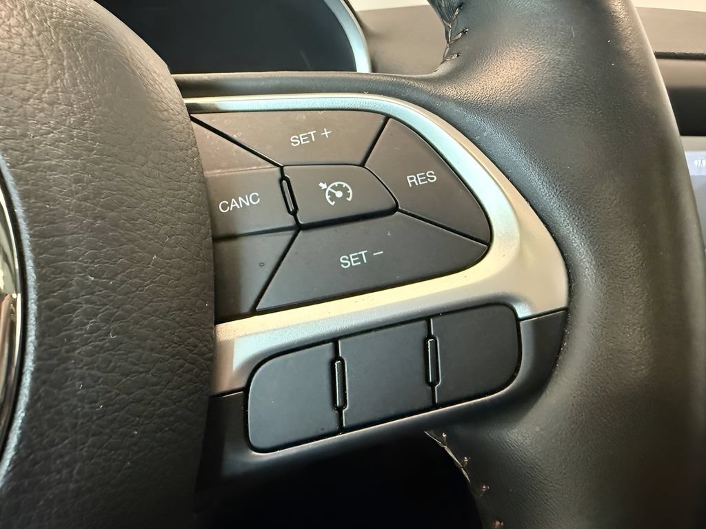 Used 2018 Jeep Compass Latitude w/ Popular Equipment Group AWD/4WD image 20