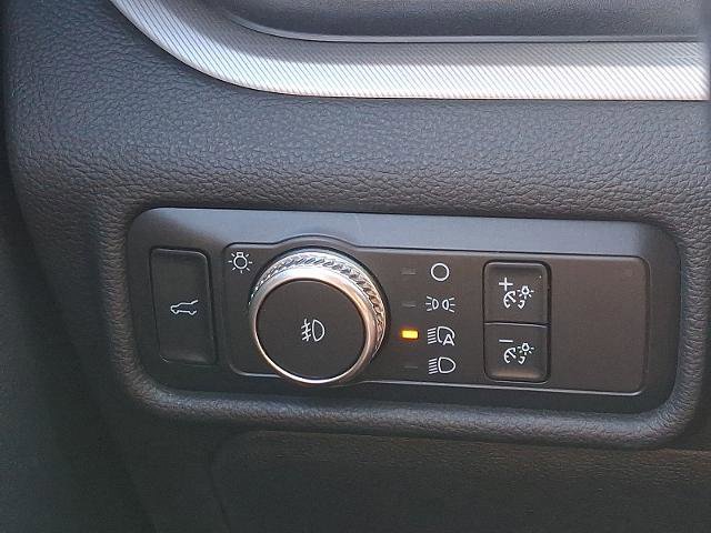 Certified 2020 Ford Explorer XLT w/ Equipment Group 202A image 25