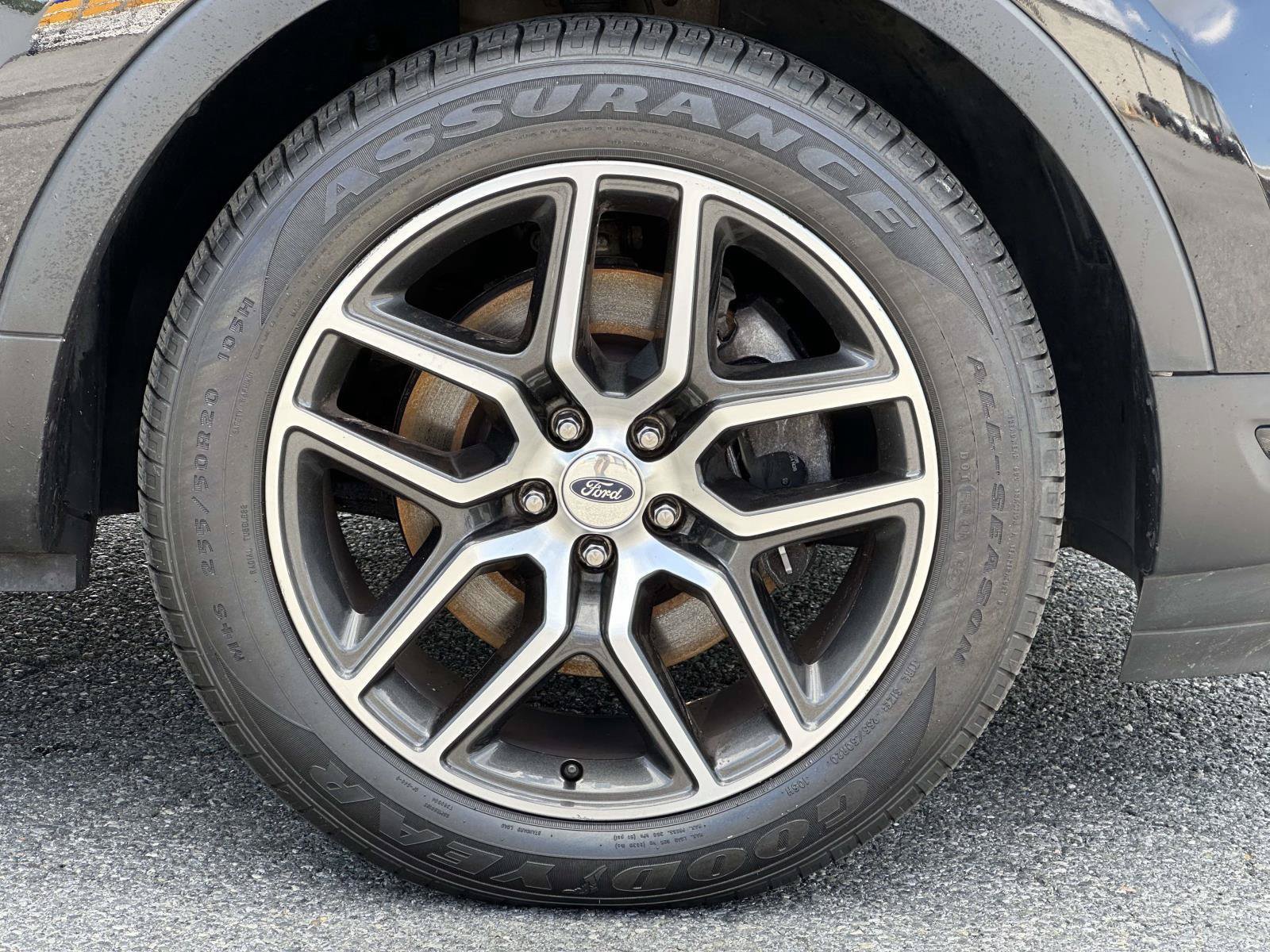 Certified 2019 Ford Explorer Sport w/ Ford Safe & Smart Package AWD/4WD image 7