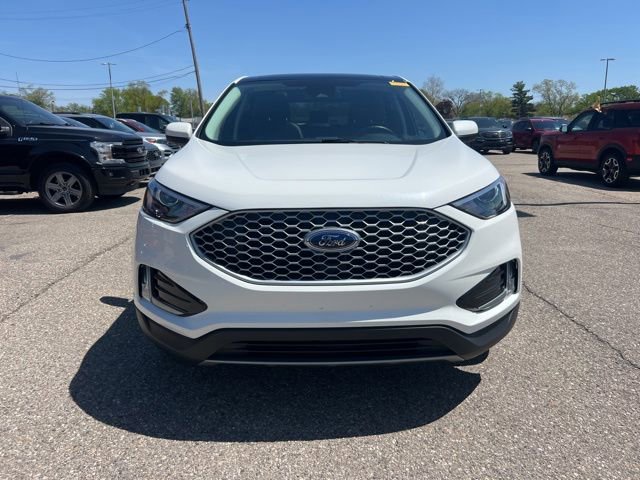 Certified 2023 Ford Edge SEL w/ Convenience Package AWD/4WD image 2