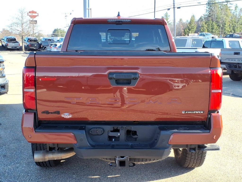 Used 2025 Toyota Tacoma TRD Off-Road AWD/4WD image 5