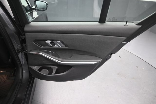 Used 2021 BMW 330i xDrive Sedan w/ M Sport Package AWD/4WD image 28