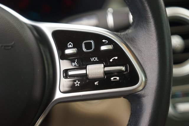 Used 2022 Mercedes-Benz GLC 300 image 24