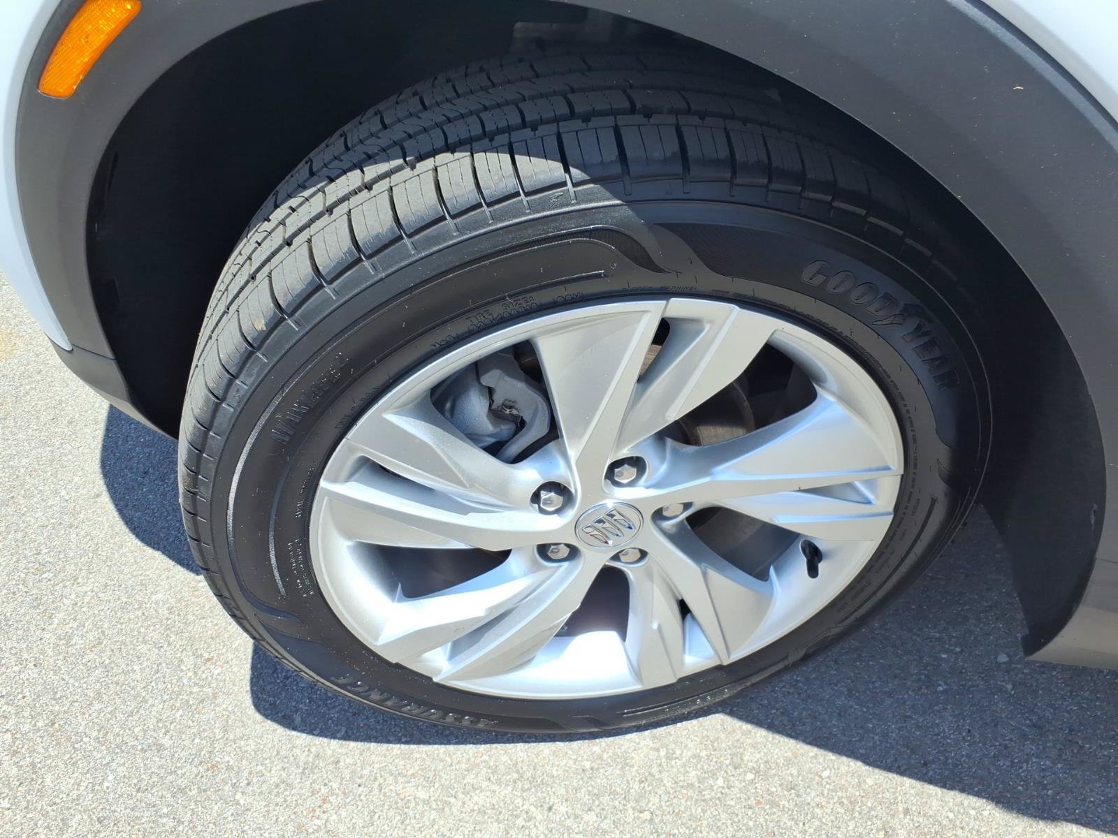 Used 2024 Buick Encore GX Preferred FWD image 9