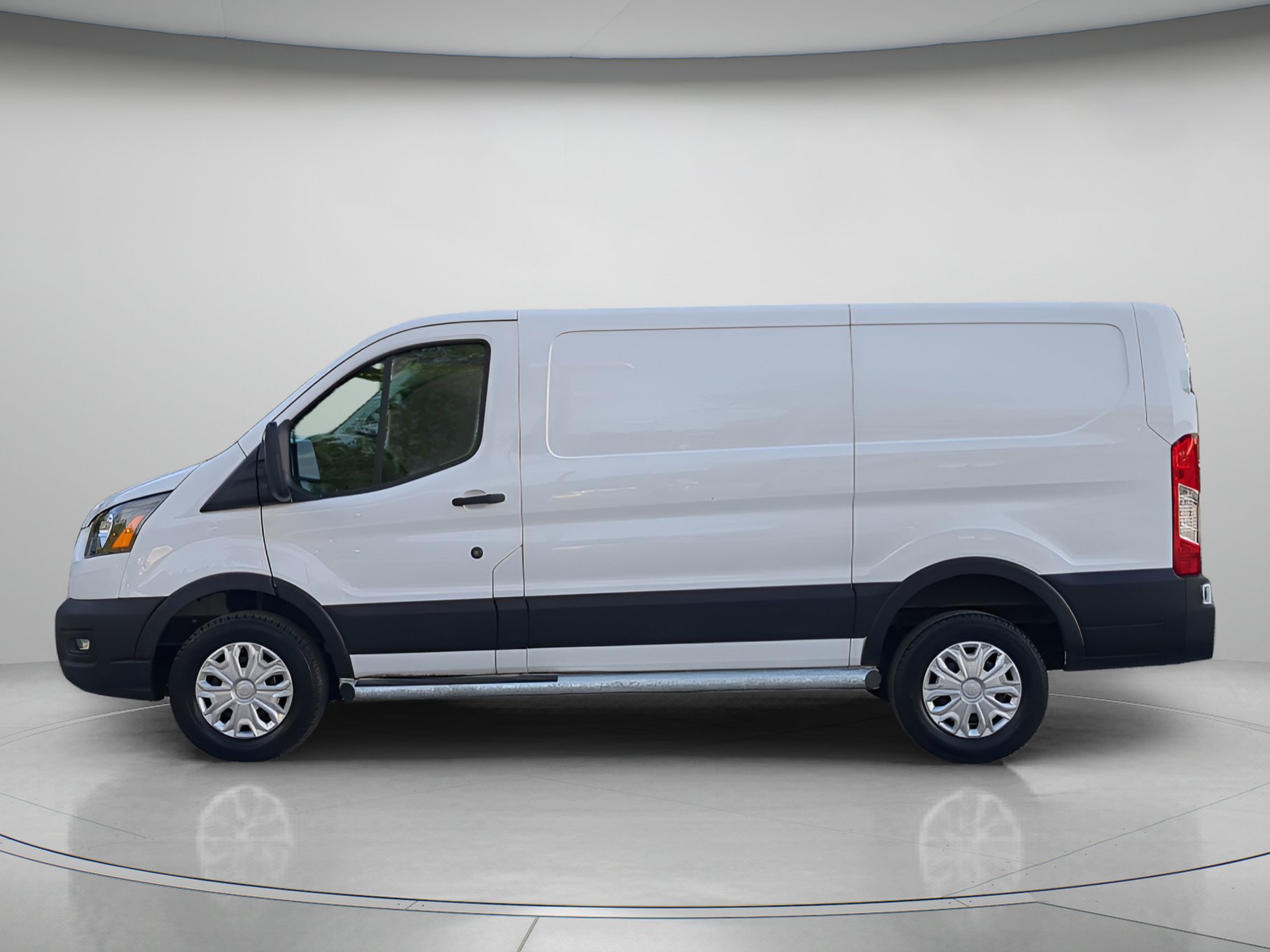 Certified 2025 Ford Transit 250 Low Roof w/ Exterior Upgrade Package RWD image 43