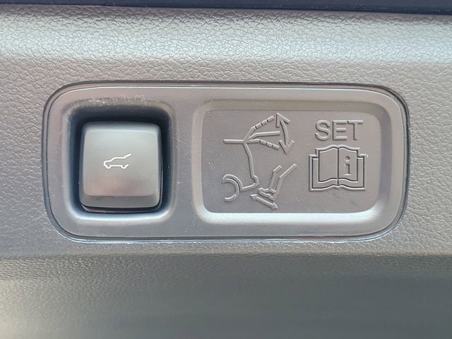 Certified 2024 Ford Expedition Limited image 8