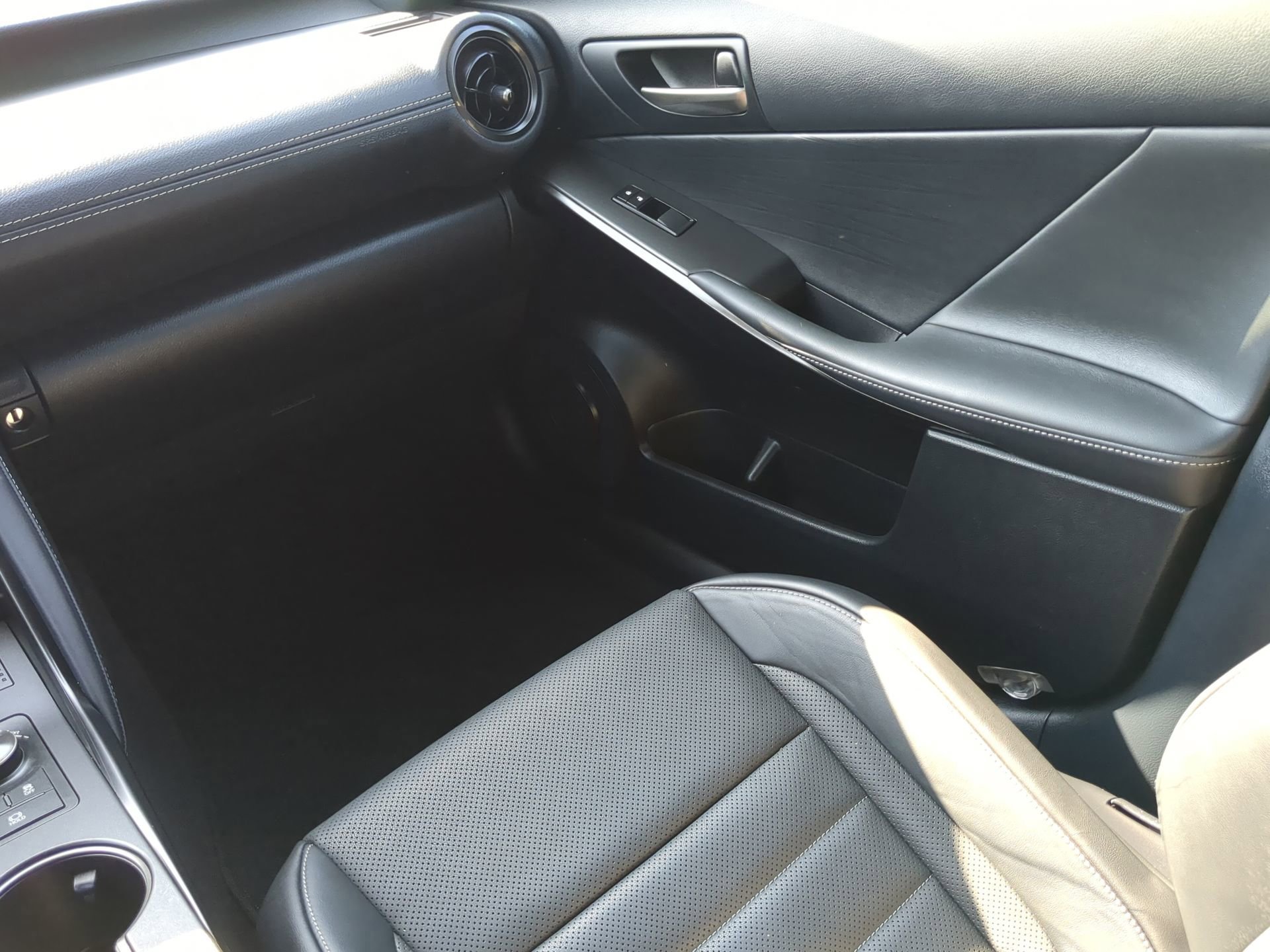 Used 2023 Lexus IS 350 F Sport image 40