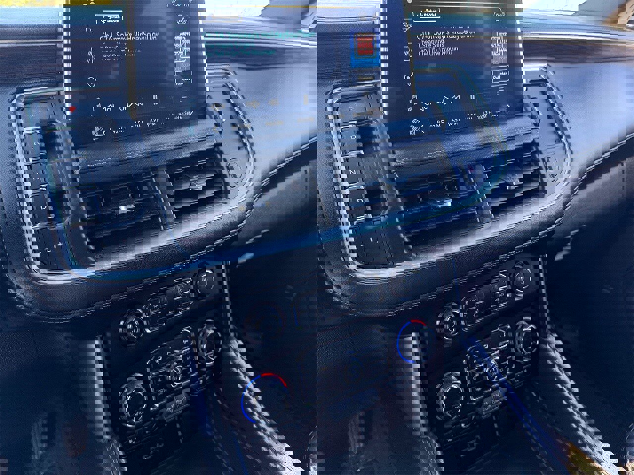 Used 2023 Chevrolet Tahoe LT w/ Luxury Package image 15