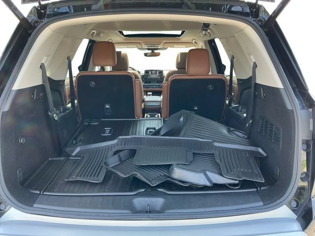 Used 2024 Nissan Pathfinder Platinum AWD/4WD image 19
