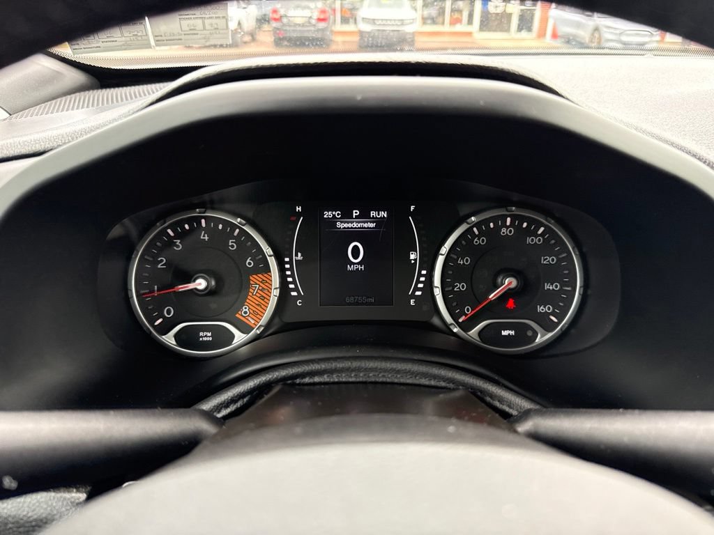 Used 2020 Jeep Renegade Latitude w/ Cold Weather Group AWD/4WD image 21